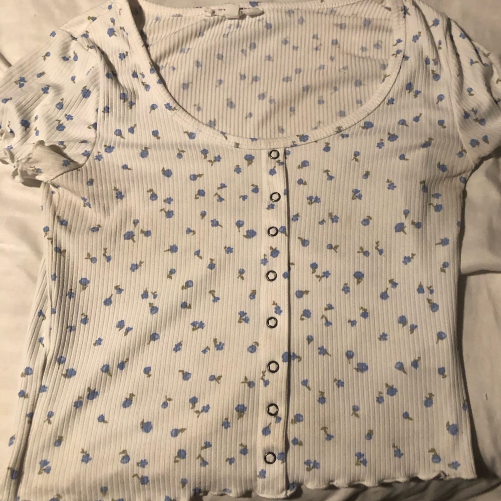 White tee with blue flowers